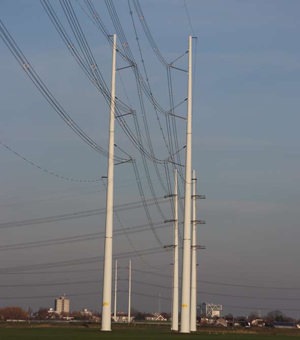 Kompaktleitungen_Titelbild_590x670px.jpg Kompaktleitungen_Titelbild_590x670px.jpg